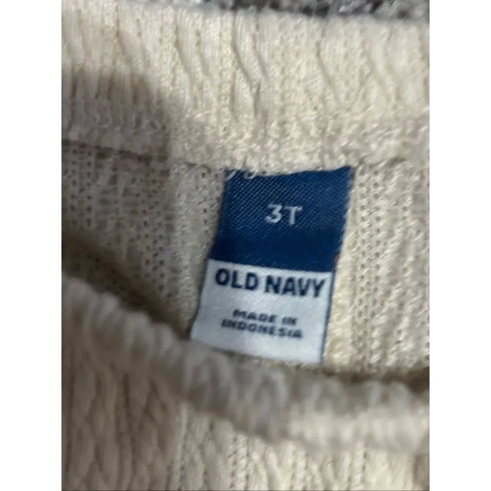 Old Navy rounded ruffled